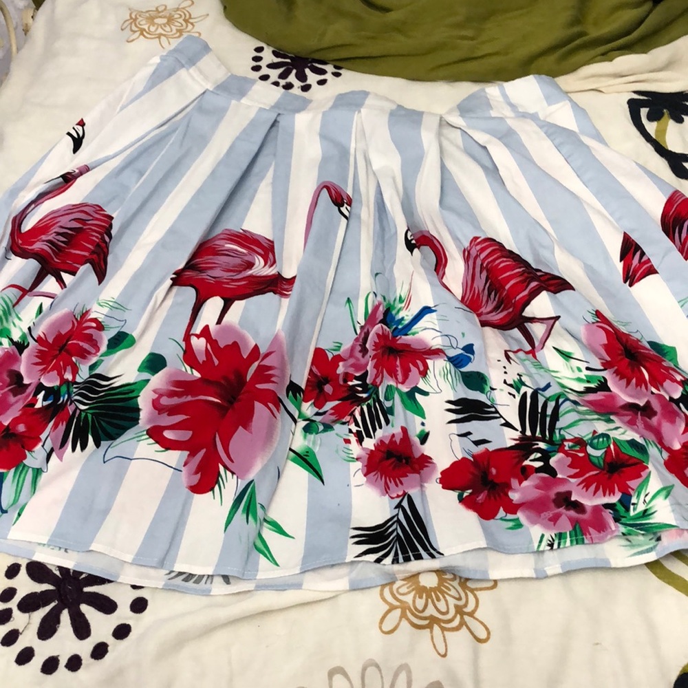 Flamingo pleated skirt